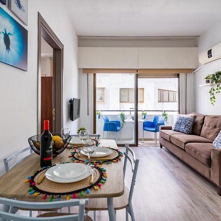 Eleni'S 1-Br Apt In Larnaca Center Exterior foto